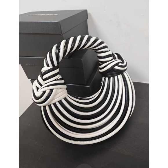 Black‎ and White Spaghetti Knot Spiral Purse - Picture 2 of 6